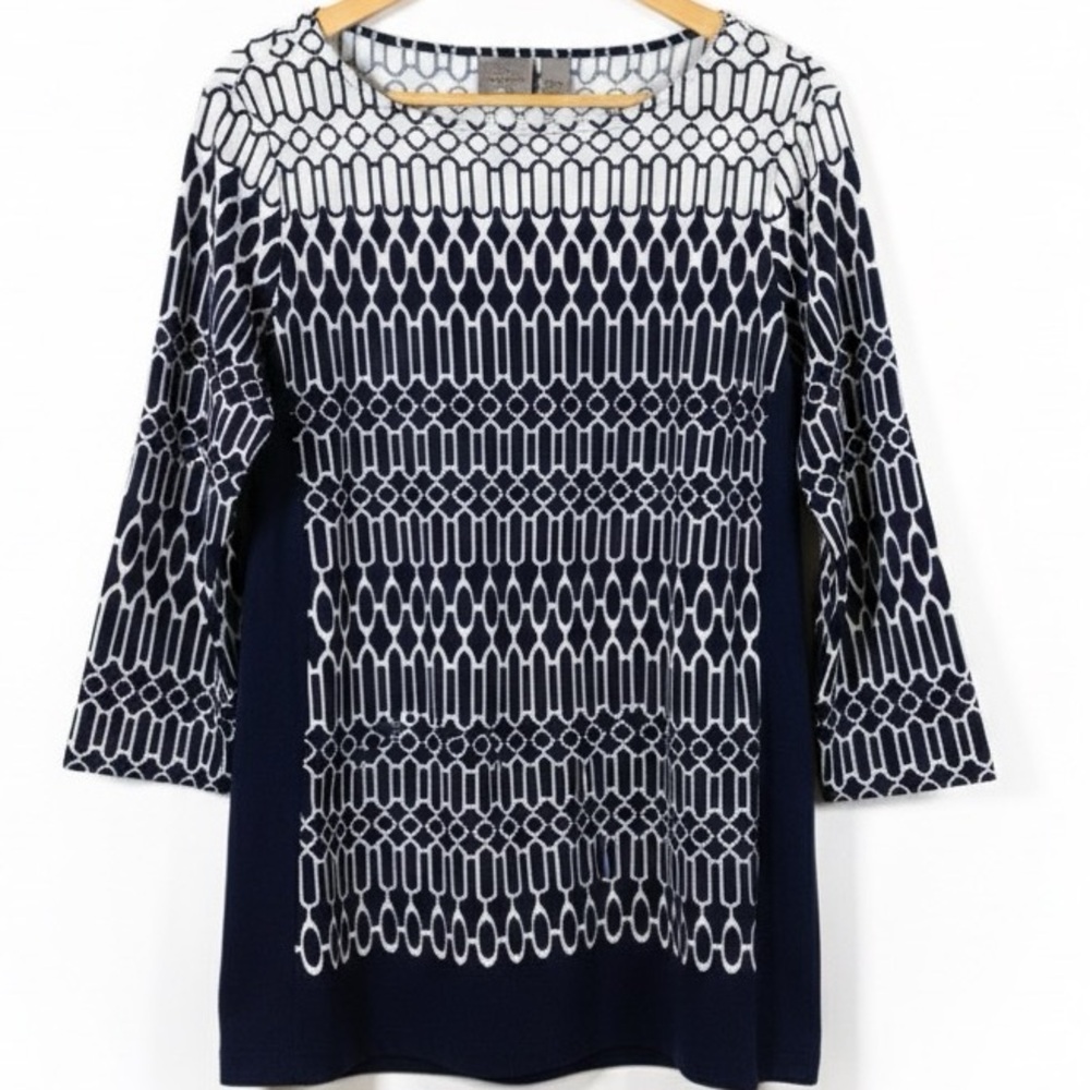 Easy Wear Chico's NWOT Stretchy Navy and White Patterned Long Sleeve Top